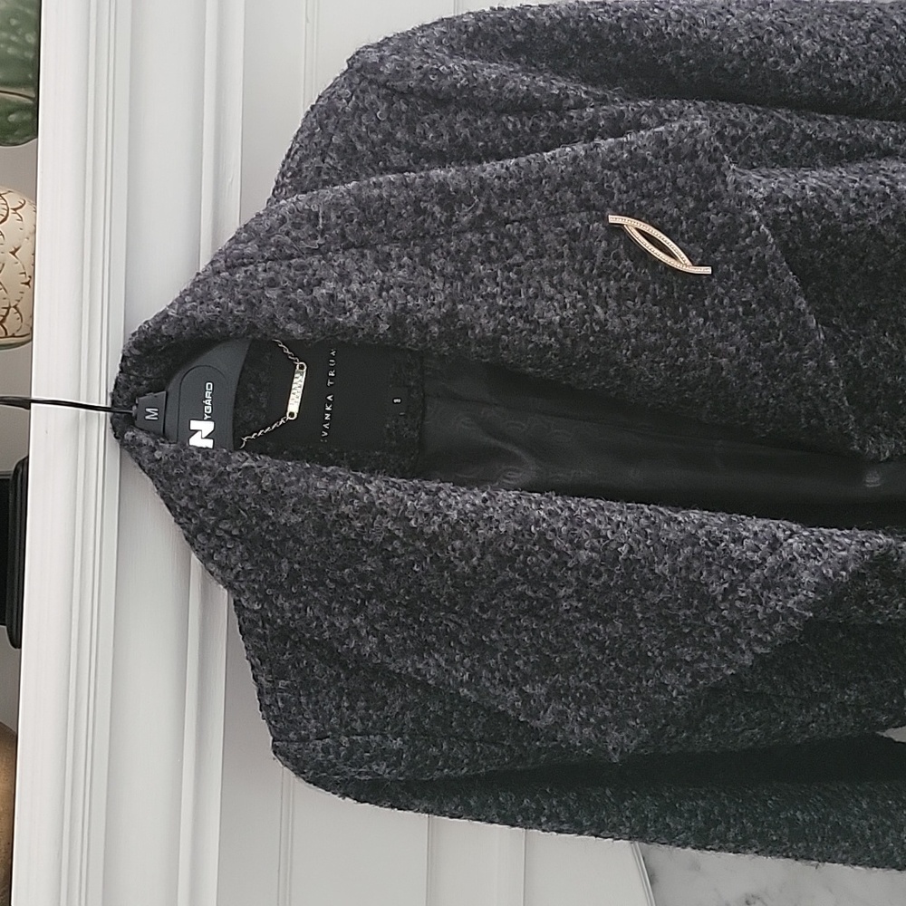 Coat - Picture 6 of 6